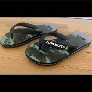 Quiksilver Little Boys Size 12 flip flop